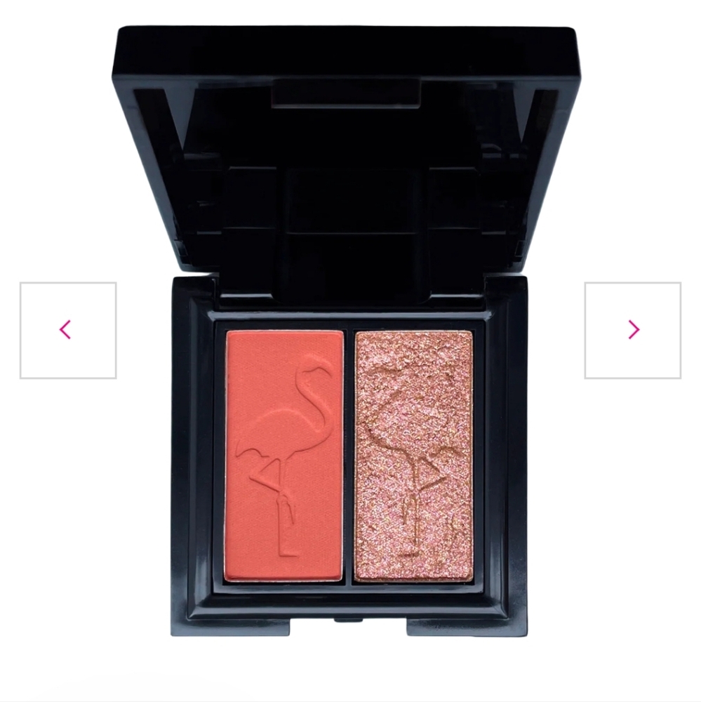 Dual-Tone Eyeshadow Palette